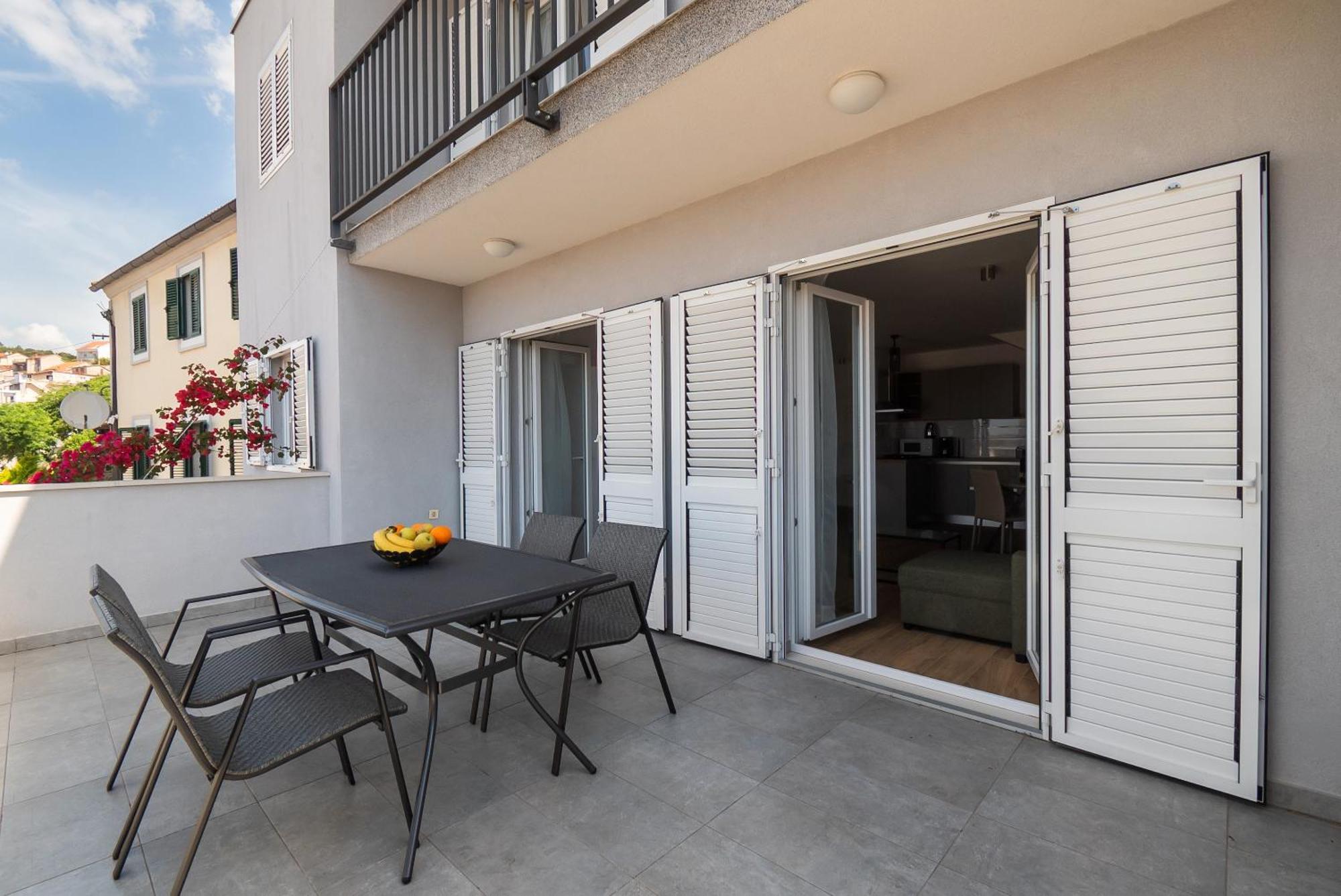 Apartman Miriam Šibenik Exteriör bild